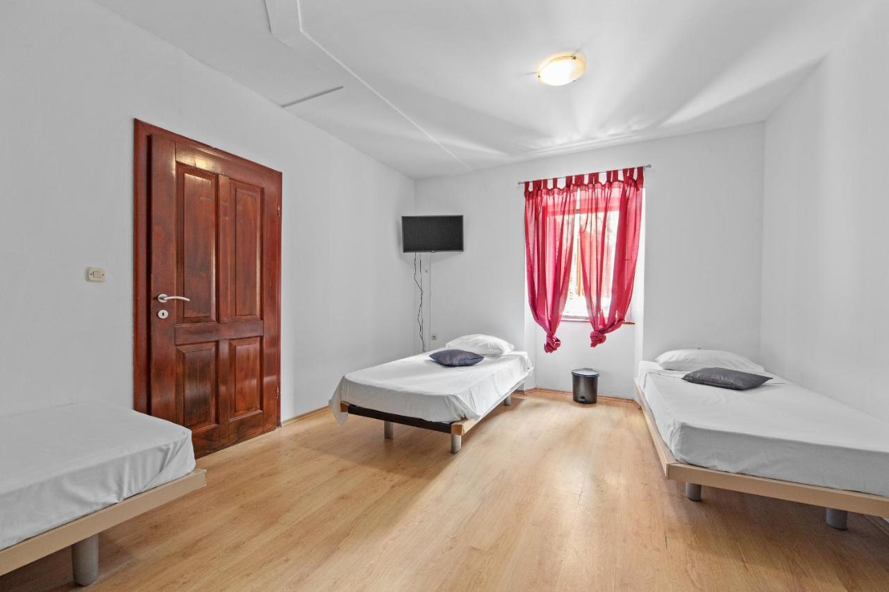 Pula Hostel Zewnętrze zdjęcie